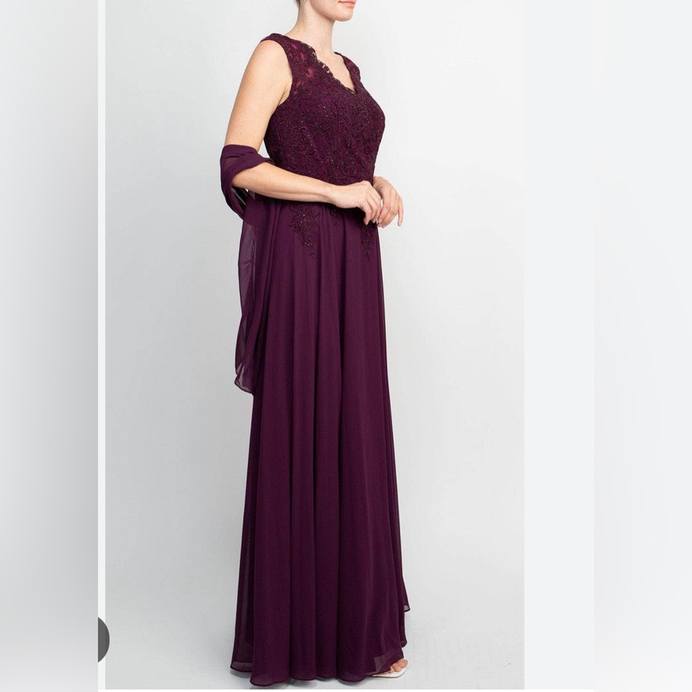 Mother of the Bride/Groom Dress. Worn once and dry cleaned.